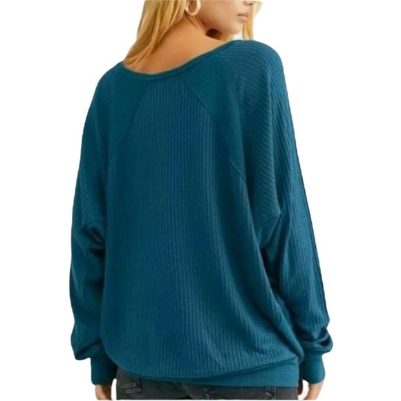 Free People Palace Teal Santa Clara Thermal Top Size V-Neck Medium - Picture 4 of 11
